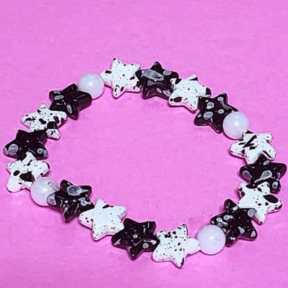 Small Kids Black and White Star Beaded Bracelet